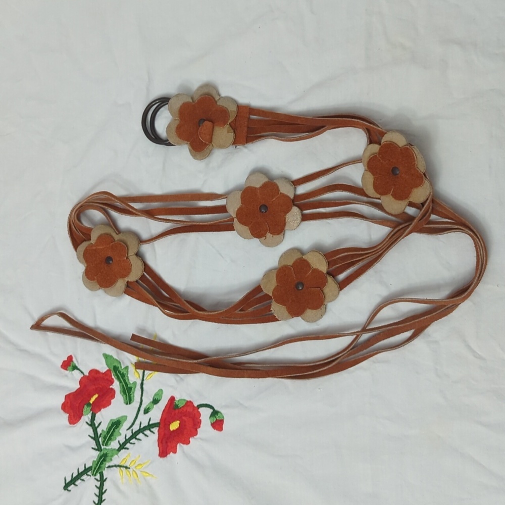 Vintage Y2K Floral Fringe Belt, Ring Closure Strappy Leather, 53" EUC